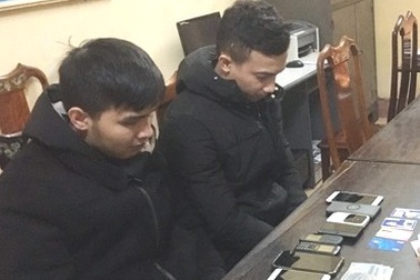 Khởi tố 2 đối tượng chuyên hack facebook để lừa đảo