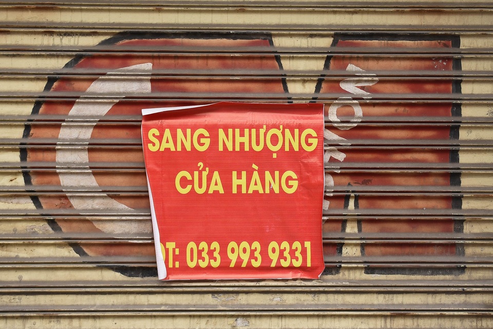 Quán xá Hà Nội cửa đóng then cài, đìu hiu trong dịch Covid-19 - 5 Quán xá Hà Nội cửa đóng then cài, đìu hiu trong dịch Covid-19 - 5