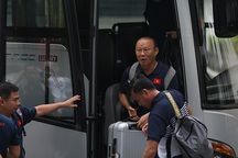 HLV Park Hang Seo hội quân muộn, cầu thủ HA Gia Lai có mặt đầy đủ