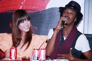 Phương Vy “kết đôi” với ngôi sao quốc tế