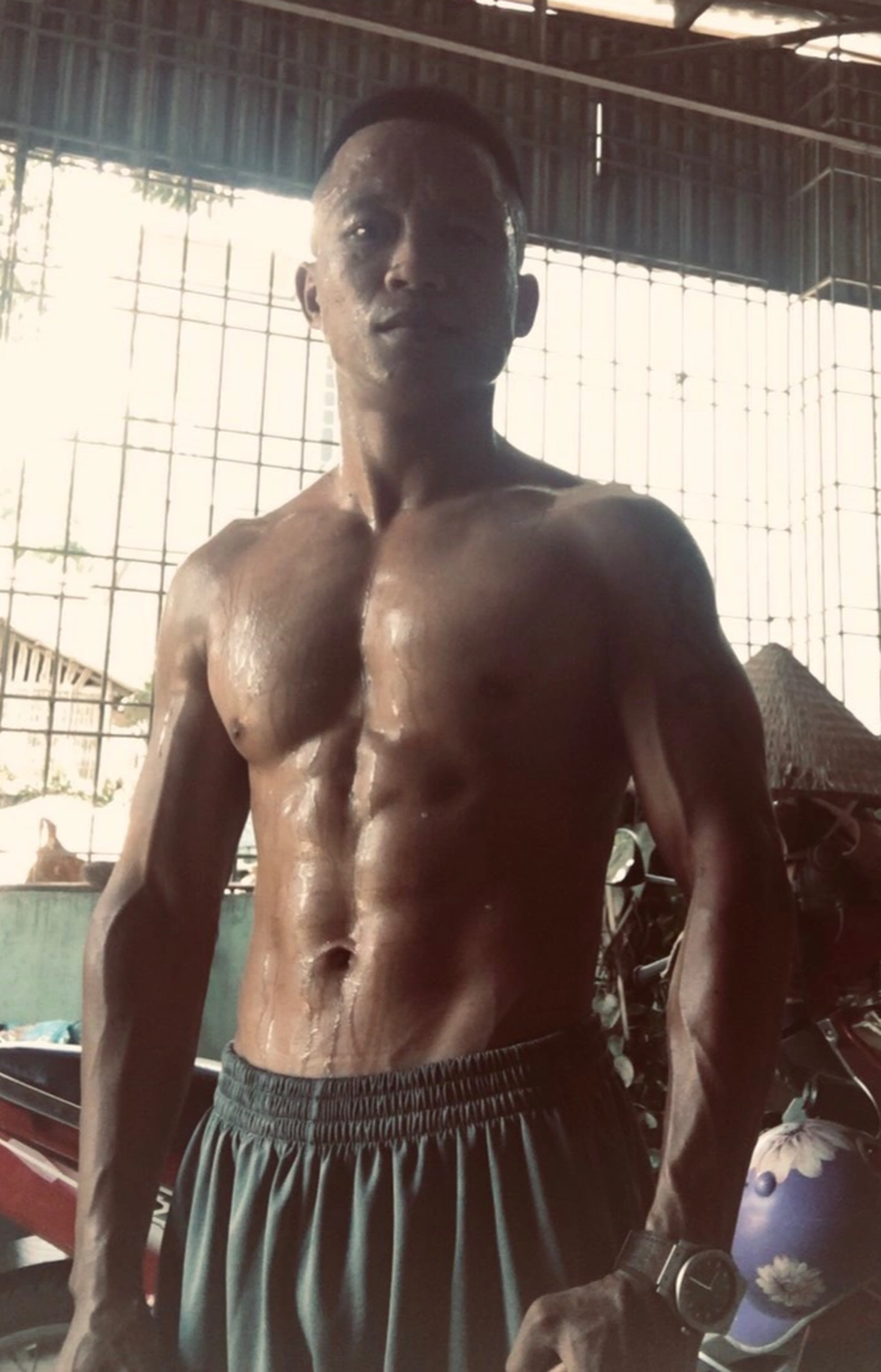 Bị liệt nửa người ở tuổi 23, nam thanh niên hồi phục kỳ diệu nhờ tập luyện - 8