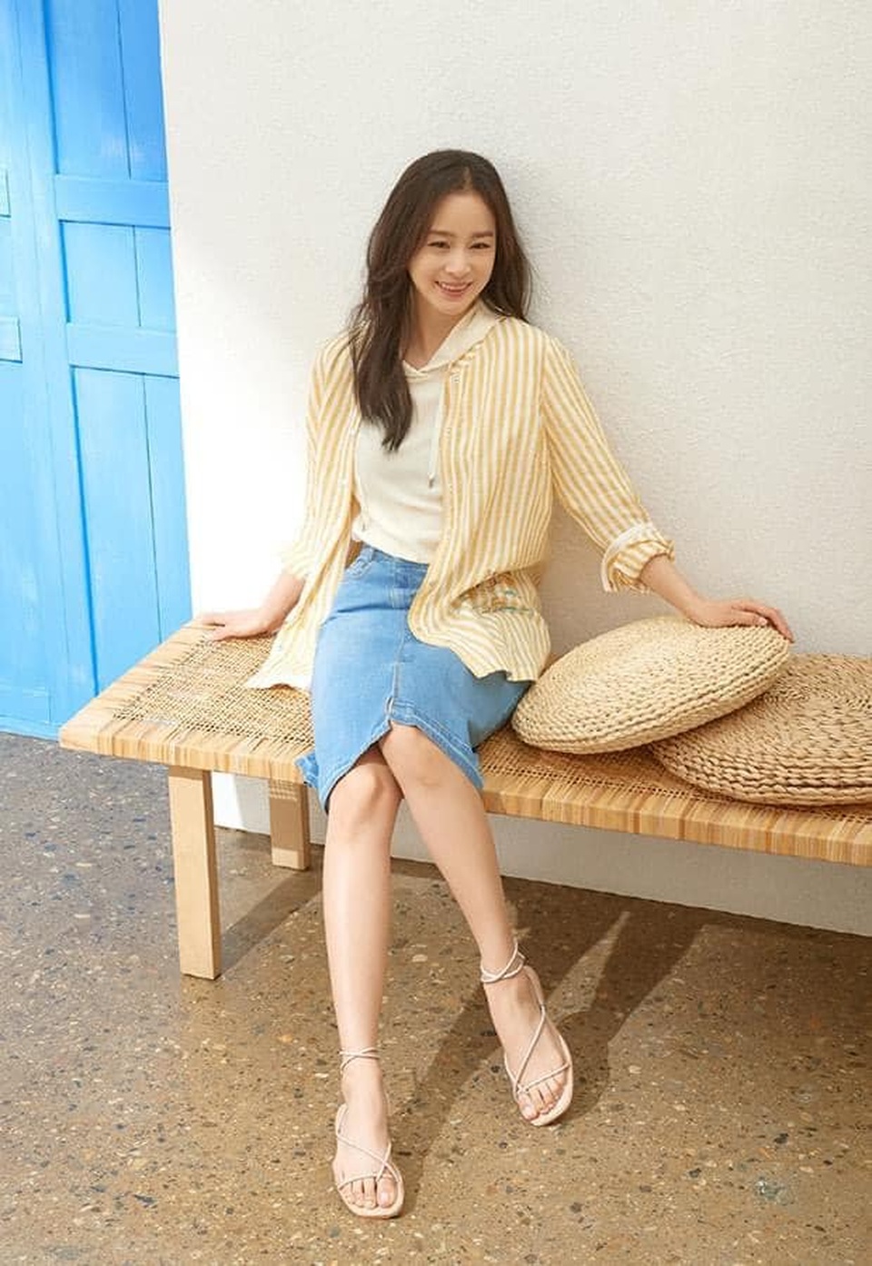 Cuộc lột xác ấn tượng của Kim Tae Hee trong “Hi Bye Mama” - 9 Cuộc lột xác ấn tượng của Kim Tae Hee trong “Hi Bye Mama” - 9