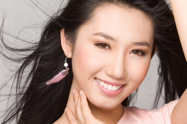 Lê Huỳnh Thúy Ngân tập làm… nhà báo