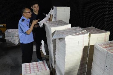 Trung Quốc triệt phá đường dây tiền giả chấn động Quảng Đông