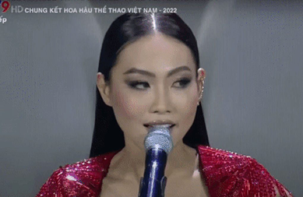 Người đẹp bị bóc phốt học vấn, mới đăng quang đã gặp scandal: Lỗi do ai? - 3 Người đẹp bị bóc phốt học vấn, mới đăng quang đã gặp scandal: Lỗi do ai? - 3