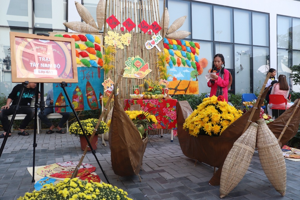 Học sinh tái hiện không gian mùa xuân khắp 5 châu - 3 Học sinh tái hiện không gian mùa xuân khắp 5 châu - 3