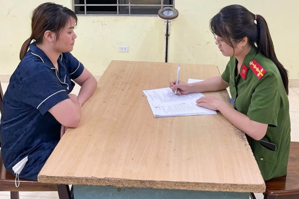 Được hoãn chấp hành án phạt tù vì nuôi con nhỏ, nữ quái trốn sang Campuchia - 1 Được hoãn chấp hành án phạt tù vì nuôi con nhỏ, nữ quái trốn sang Campuchia - 1