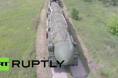 Tên lửa ICBM Nga rầm rập ra trận sau tuyên bố sốc