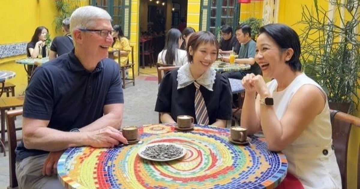 Mẹ con Mỹ Linh và Mỹ Anh trò chuyện vui vẻ với CEO Apple (Ảnh: X).