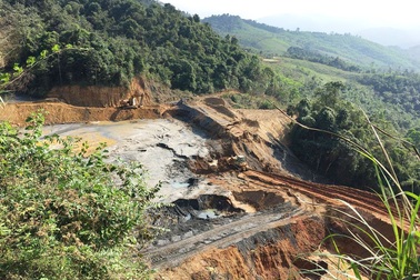 Tước quyền sử dụng giấy phép 4 doanh nghiệp khai thác khoáng sản