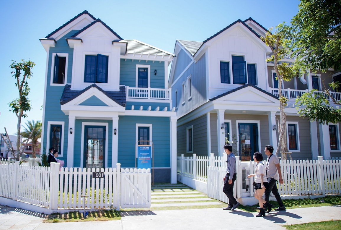 Chủ nhân biệt thự Florida tại NovaWorld Phan Thiet choáng ngợp khi nhận nhà - 2 Chủ nhân biệt thự Florida tại NovaWorld Phan Thiet choáng ngợp khi nhận nhà - 2