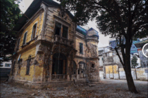 So sánh biệt thự Pháp cổ trước và sau khi "đắp" 15 tỷ đồng sửa chữa