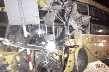 Gom mấy vụ lúa đưa chồng ra Hà Nội mổ mắt, vợ chết thảm trên chuyến xe định mệnh!