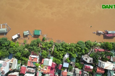 Toàn cảnh nước sông Hồng dâng cao gây ngập lụt nhiều nơi ở Hà Nội