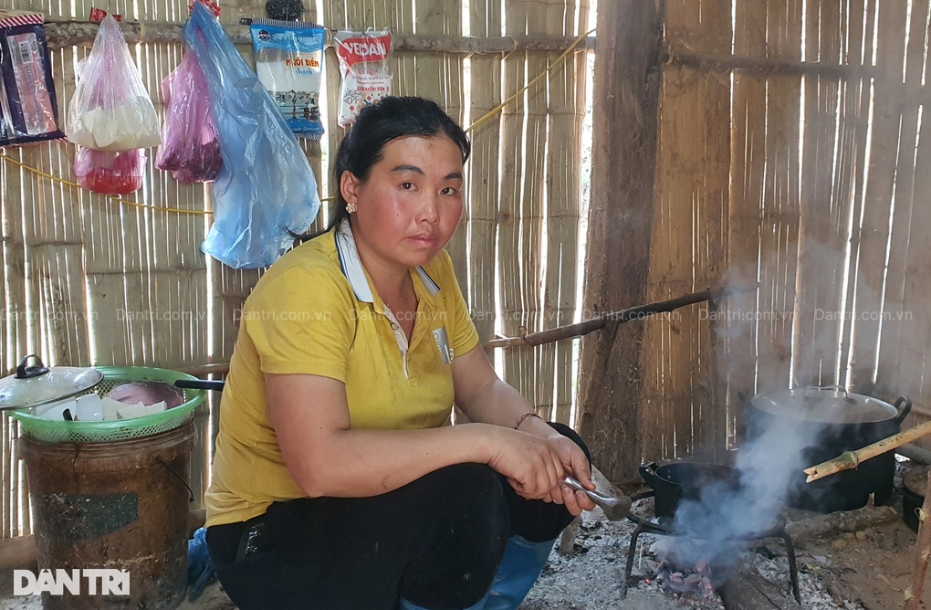 Nuôi con trong khốn khó, mẹ đơn thân ước mơ một mái nhà lành - 1 Nuôi con trong khốn khó, mẹ đơn thân ước mơ một mái nhà lành - 1