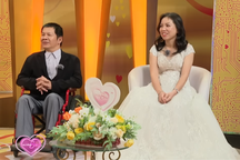 Đi chơi với 3 người, chàng trai khuyết tật đổ gục trước cô gái kém 11 tuổi