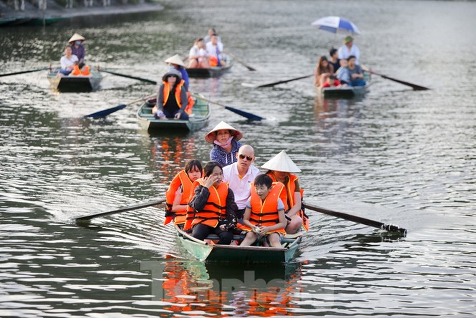 Nữ lái đò Tam Cốc, Bích Động thất nghiệp vì dịch COVID-19 - 10