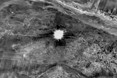 Không quân Nga dùng bom định vị siêu mạnh KAB-1500 tấn công IS