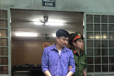 Giả danh nhân viên an ninh sân bay lừa đảo hơn 10 người