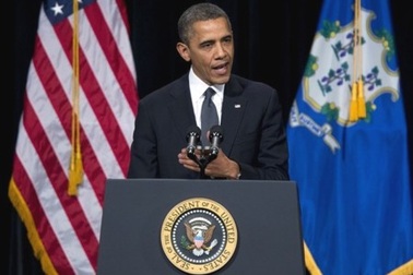 Obama ủng hộ cấm vũ khí tấn công sau vụ thảm sát trường học