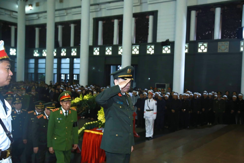 Thủ tướng viếng 3 liệt sĩ hy sinh ở Đồng Tâm - 24 Thủ tướng viếng 3 liệt sĩ hy sinh ở Đồng Tâm - 24