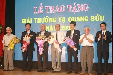 4 nhà khoa học xuất sắc nhận Giải thưởng Tạ Quang Bửu