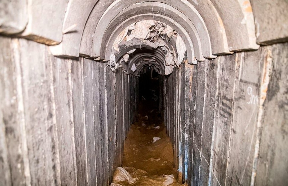 Israel áp dụng chiến thuật tung hỏa mù để tấn công đường hầm của Hamas - 5 Israel áp dụng chiến thuật tung hỏa mù để tấn công đường hầm của Hamas - 5