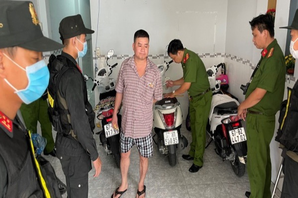 An Giang: Triệt phá đường dây đánh bạc trên 50 tỷ đồng - 4 An Giang: Triệt phá đường dây đánh bạc trên 50 tỷ đồng - 4