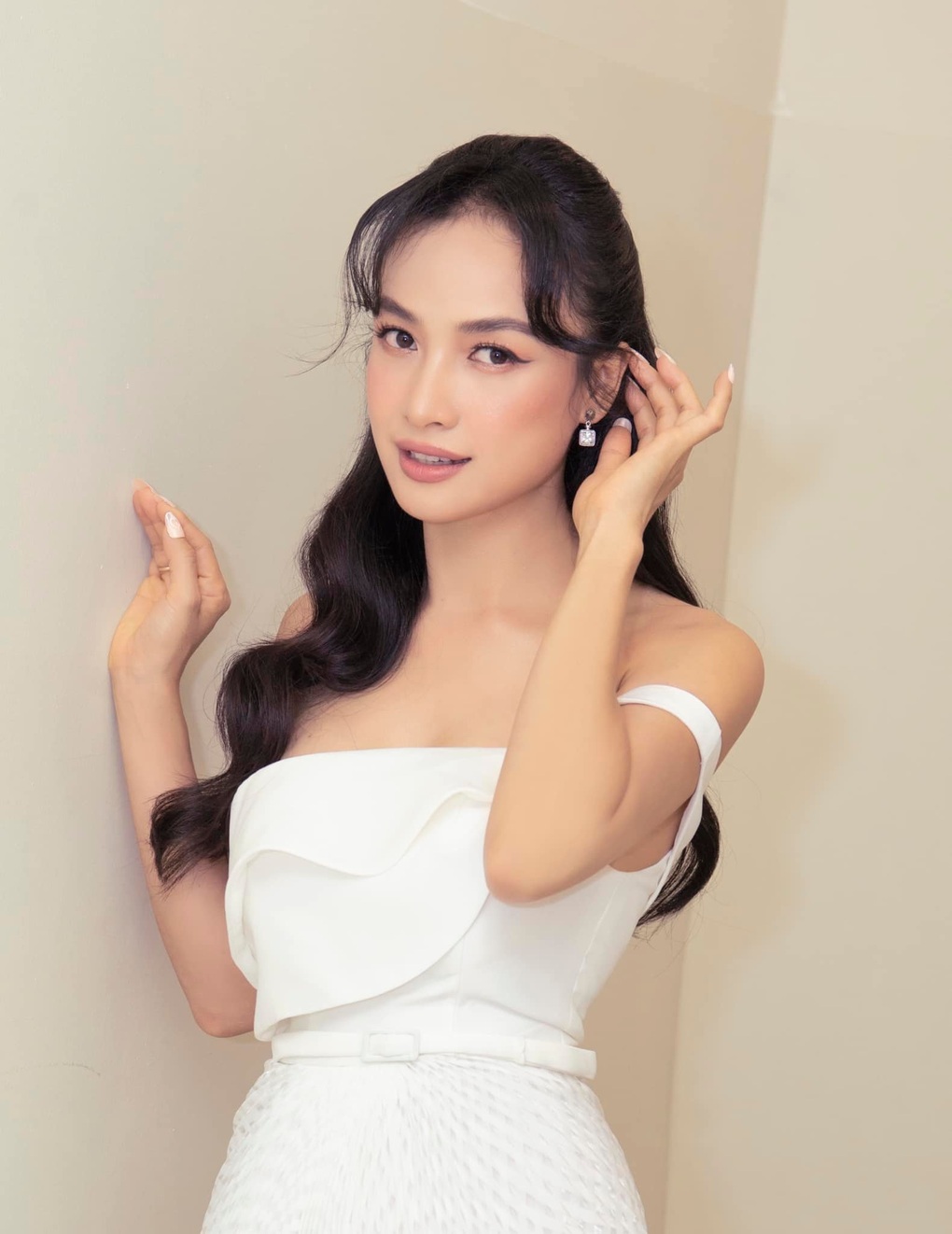 Đường tình sóng gió của dàn diễn viên nữ Cổng mặt trời sau 15 năm - 4 Đường tình sóng gió của dàn diễn viên nữ Cổng mặt trời sau 15 năm - 4
