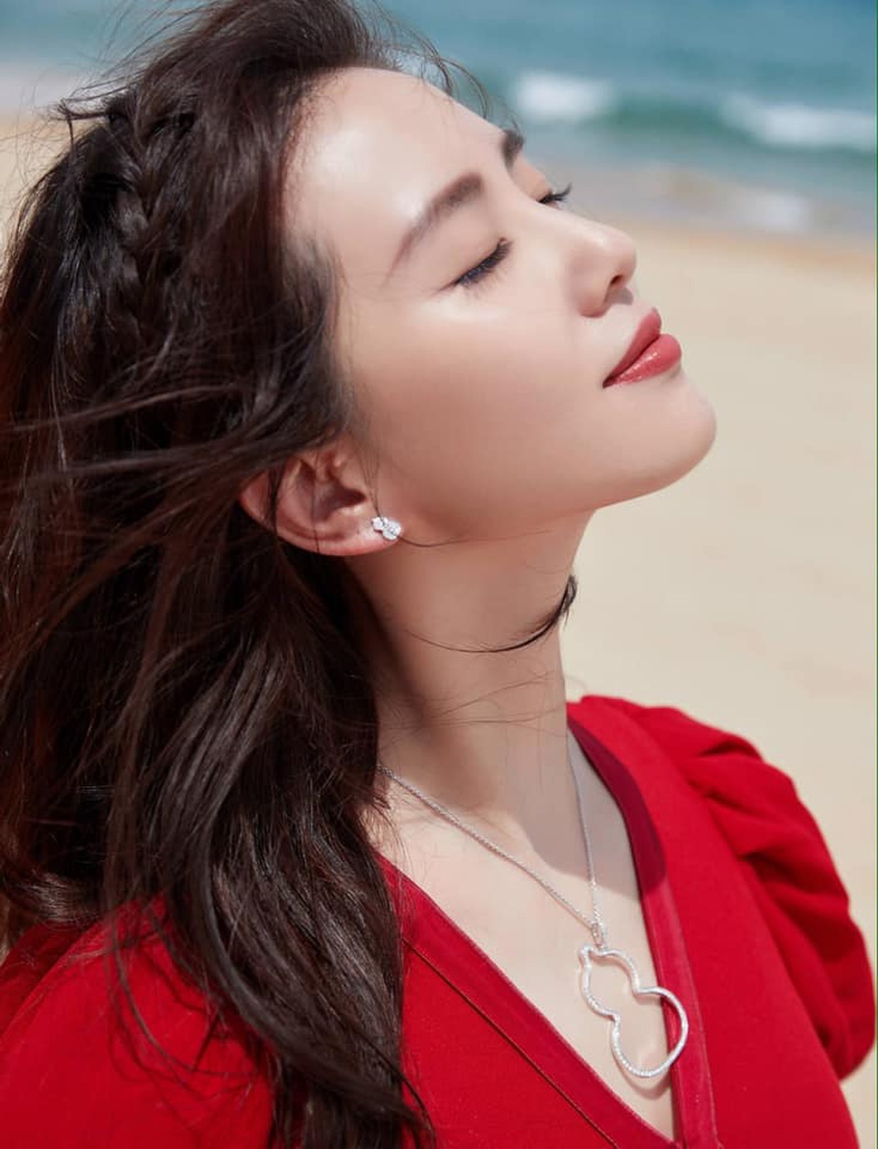 Khí chất thanh tao và quyến rũ của gái một con Lưu Thi Thi - 7 Khí chất thanh tao và quyến rũ của gái một con Lưu Thi Thi - 7