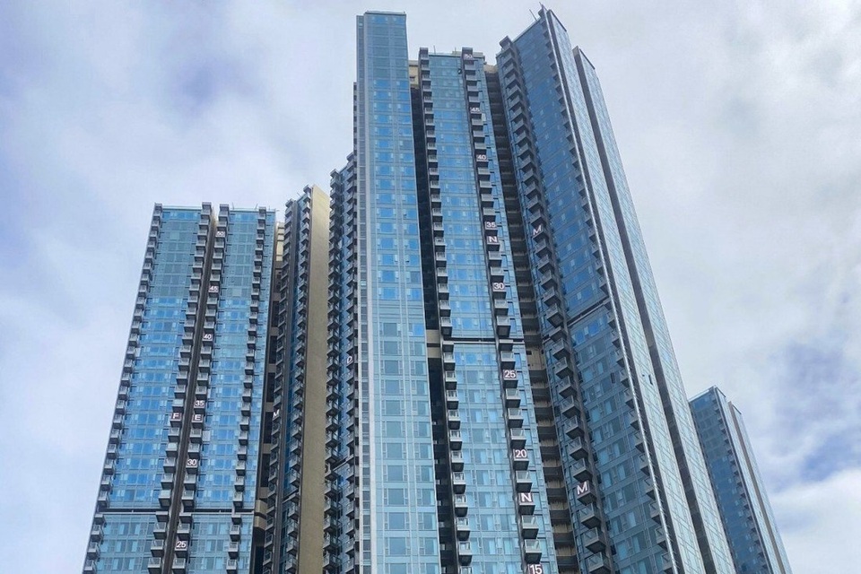 Hong Kong treo thưởng nhà 1,4 triệu USD để kêu gọi dân tiêm chủng Covid-19 - 1 Hong Kong treo thưởng nhà 1,4 triệu USD để kêu gọi dân tiêm chủng Covid-19 - 1