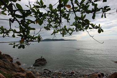 Lên dốc Mộng Cầm tới đồi mua thơ…