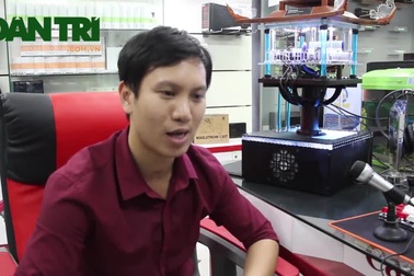 Độc đáo với cây máy tính có hình chùa một cột ở Hà Nội