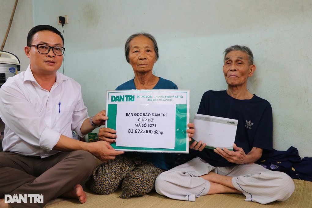 Cụ già nuôi chồng mù lòa, con ung thư: Tôi chưa từng có số tiền lớn thế - 1 Cụ già nuôi chồng mù lòa, con ung thư: Tôi chưa từng có số tiền lớn thế - 1