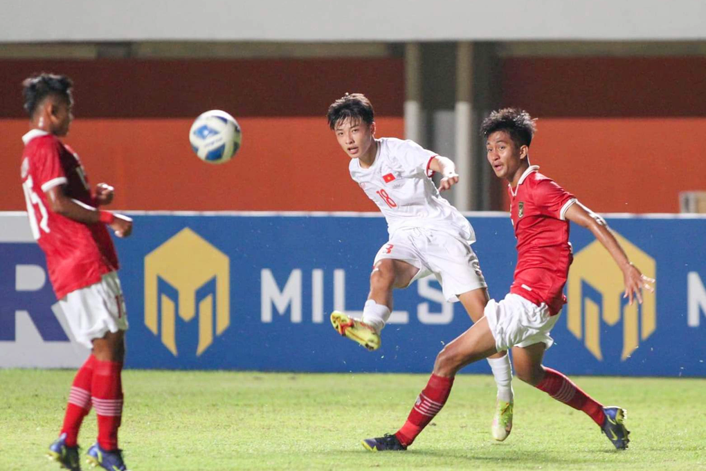 U16 Việt Nam - U16 Indonesia: Vượt qua áp lực từ khán đài - 1 U16 Việt Nam - U16 Indonesia: Vượt qua áp lực từ khán đài - 1