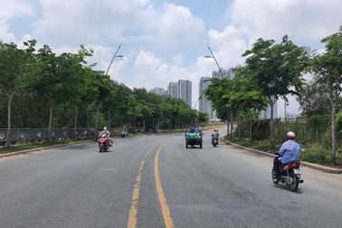 Điều tra vụ nữ MC bị đâm vào bụng, cướp xe máy ở TPHCM