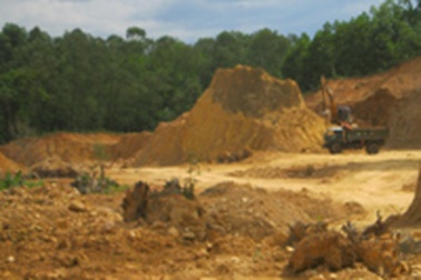 Hà Tĩnh: Bát nháo nạn khai thác đất trái phép 