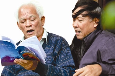 Tướng Quắc hội ngộ thi sĩ Việt Chiến: Còn lại rượu và thơ