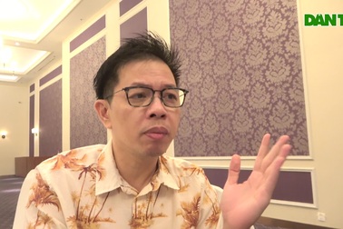 Diễn viên Thái Hòa tiết lộ vợ bị bạc tóc vì anh stress