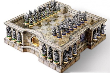 Bộ cờ vua “Chúa tể của những chiếc nhẫn” chỉ dành cho đại gia