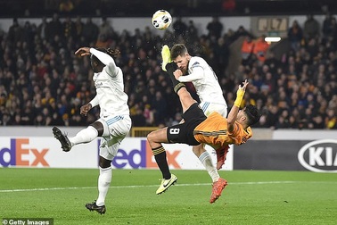 Chấn thương kinh hoàng của Andre Gomes tái diễn ở Europa League