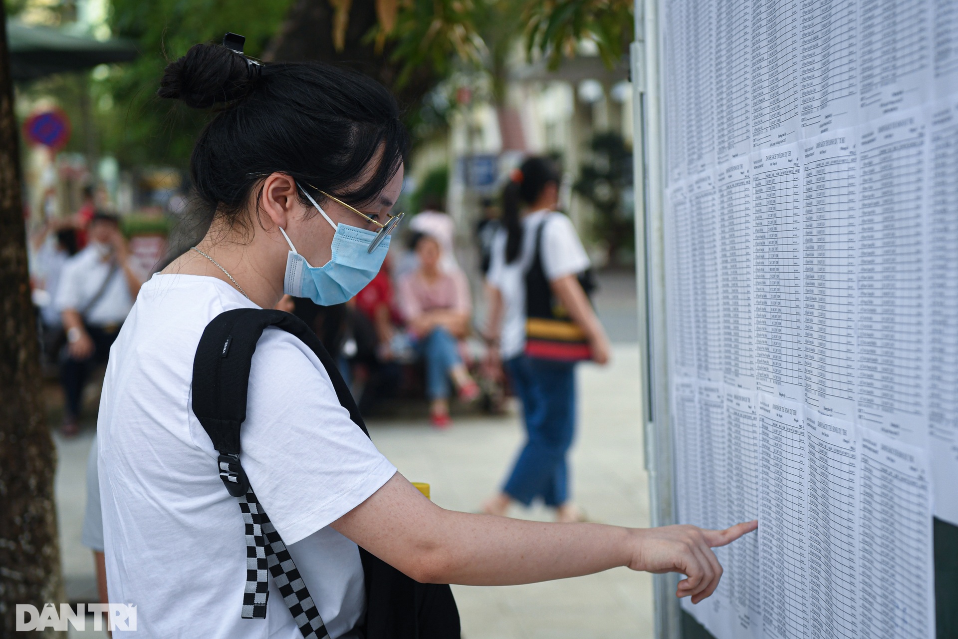 Thí sinh một mình một phòng ở kỳ thi căng thẳng vào lớp 10 trường chuyên HN - 2 Thí sinh một mình một phòng ở kỳ thi căng thẳng vào lớp 10 trường chuyên HN - 2