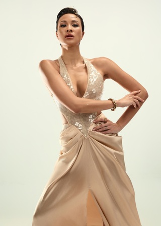 MC Phương Mai khoe vóc dáng gợi cảm, sẵn sàng đón nhận tình yêu mới - 6 MC Phương Mai khoe vóc dáng gợi cảm, sẵn sàng đón nhận tình yêu mới - 6