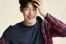 Kim Woo Bin xuất hiện khỏe mạnh tại chùa sau 2 năm điều trị ung thư