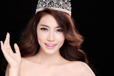 Sau ồn ào “trả lại vương miện”, Đặng Thu Thảo bất ngờ xuất hiện trên truyền hình