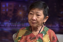 Người phụ nữ 16 năm “không ngủ”, nuôi chồng bại liệt, con tâm thần