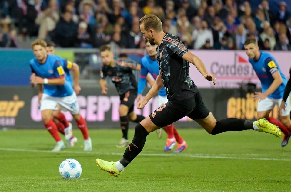 Harry Kane lập hat-trick giúp Bayern Munich thắng đậm 6-1 - 1