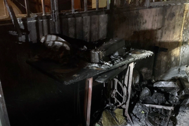 Hà Nội: Giải cứu 5 người khỏi đám cháy lúc nửa đêm