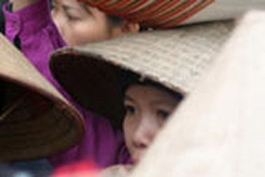 Nức tiếng nón làng Chuông