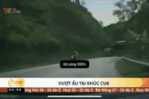 Tuyên Quang: Xử lý nghiêm tài xế xe khách "liều mạng" lái xe lấn làn đường